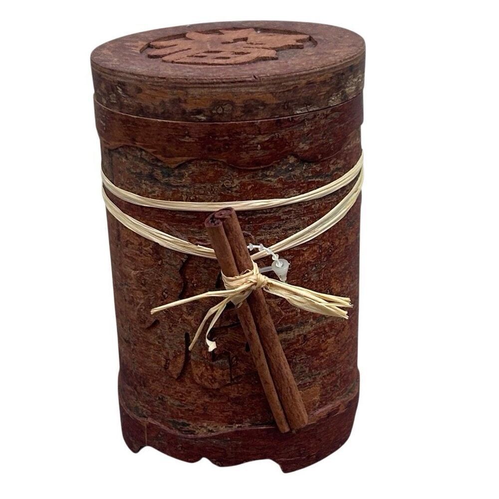 Vtg Hand Carved Cinnamon Bark Container 4.5" Brown W/ 2 Cinnamon Sticks Inside
